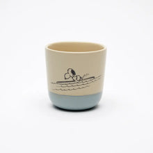 Load image into Gallery viewer, Peanuts Stoneware Beaker Surf&#39;s Up